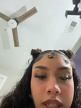 Snapshot of badbaby187 chatting on 11/28/25, 05:37 badbaby187 online show from 11/28/25, 05:37