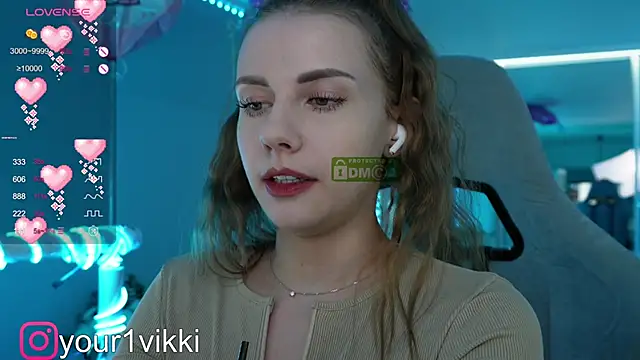 Snapshot of Vikki_Cheese chatting on 12/10/24, 07:00 Vikki Cheese online show from 12/10/24, 07:00