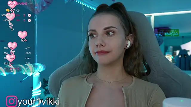 Snapshot of Vikki_Cheese chatting on 12/10/24, 10:05 Vikki Cheese online show from 12/10/24, 10:05