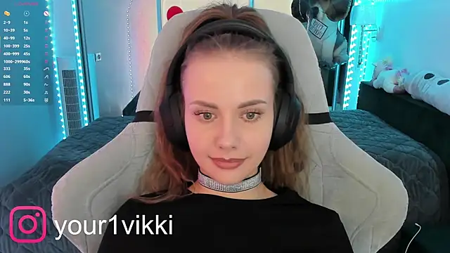 Snapshot of Vikki_Cheese chatting on 02/28/25, 09:04 Vikki Cheese online show from 02/28/25, 09:04