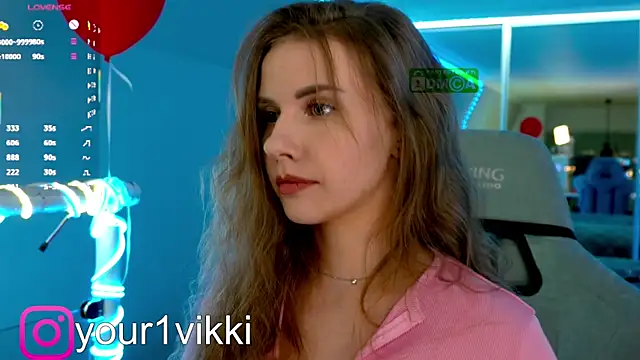 Snapshot of Vikki_Cheese chatting on 03/15/25, 02:35 Vikki Cheese online show from 03/15/25, 02:35