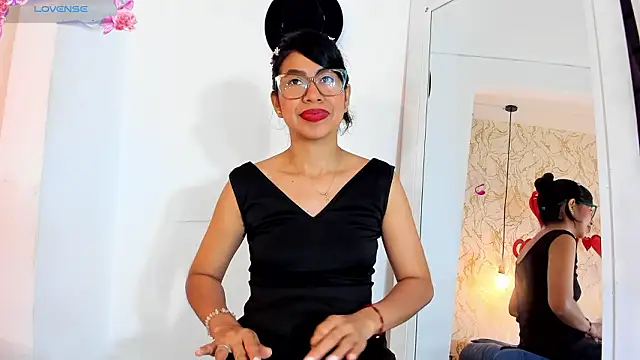 BRITANY WELLS  online show from 03/05/26, 12:34