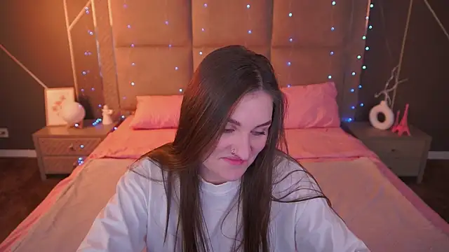 EmmyCharmm online show from 02/10/26, 07:01