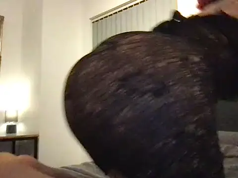 Erikaschinaider online show from 10/27/25, 11:20