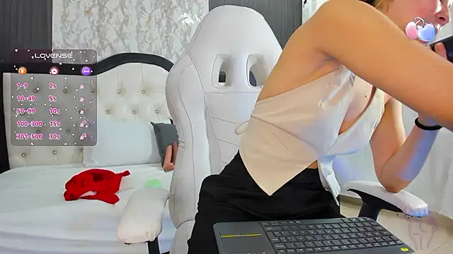 amara falcon online show from 12/07/24, 12:35