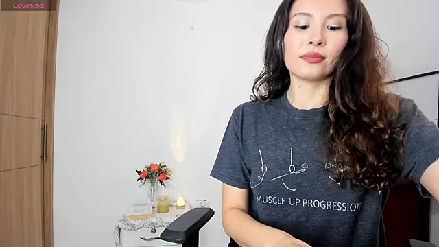 amara falcon online show from 11/11/25, 01:55