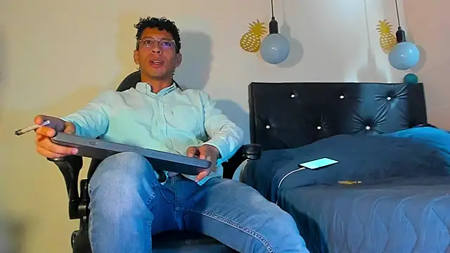 FuckHardlove online show from 12/30/24, 02:51