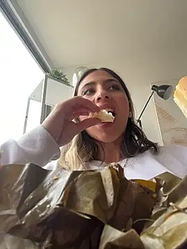 Ameellie online show from 04/05/26, 04:26