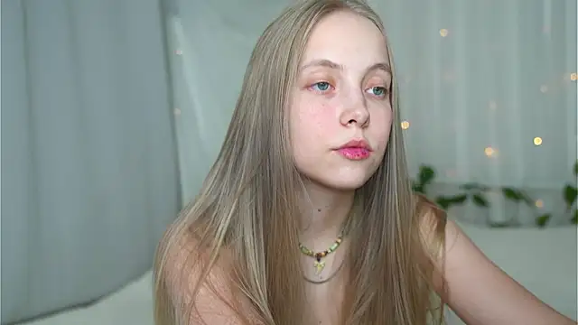 Snapshot of _Appr0ved_ chatting on 03/21/25, 03:13 Appr0ved online show from 03/21/25, 03:13