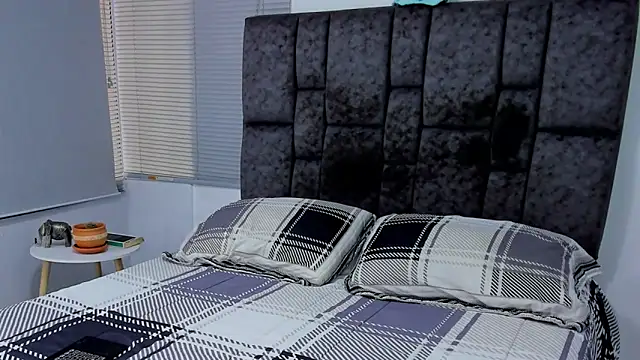 Zack Froone online show from 02/05/25, 01:54