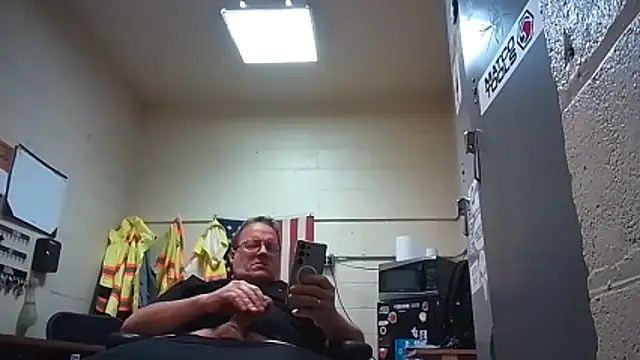 Cockrub1 online show from 12/14/25, 07:36