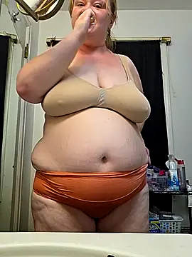 Snapshot of virgieblanca chatting on 10/05/25, 03:05 virgieblanca online show from 10/05/25, 03:05