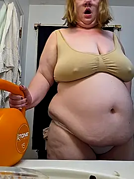 Snapshot of virgieblanca chatting on 10/23/25, 03:17 virgieblanca online show from 10/23/25, 03:17