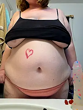 Snapshot of virgieblanca chatting on 12/05/25, 03:48 virgieblanca online show from 12/05/25, 03:48