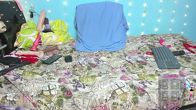 Snapshot of natacha_wolf chatting on 03/22/25, 08:40 natacha wolf online show from 03/22/25, 08:40