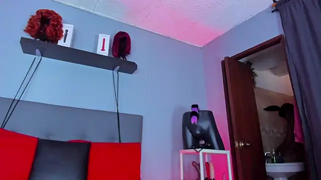 Snapshot of Coco_Kiss chatting on 11/12/25, 07:13 Coco Kiss online show from 11/12/25, 07:13