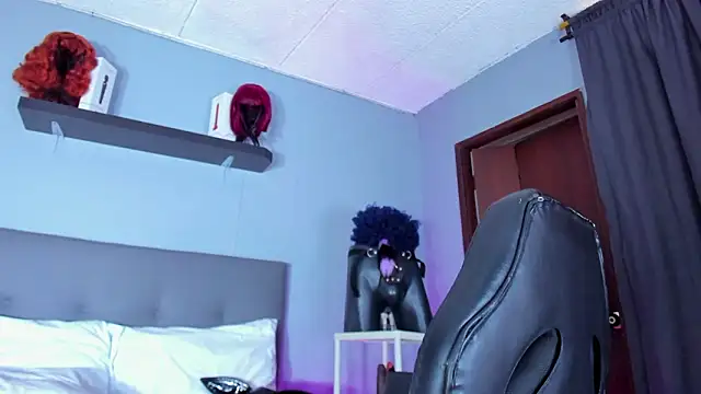 Snapshot of Coco_Kiss chatting on 02/14/26, 07:10 Coco Kiss online show from 02/14/26, 07:10