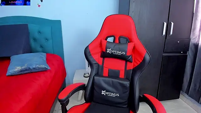 charlotee lovee69 online show from 02/25/25, 04:42