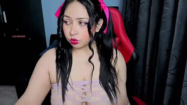 charlotee lovee69 online show from 10/09/25, 03:15