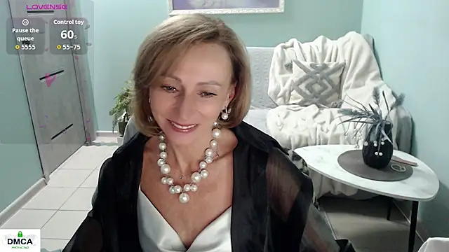 Snapshot of HornyMilf_777 chatting on 06/26/26, 07:35 HornyMilf 777 online show from 06/26/26, 07:35