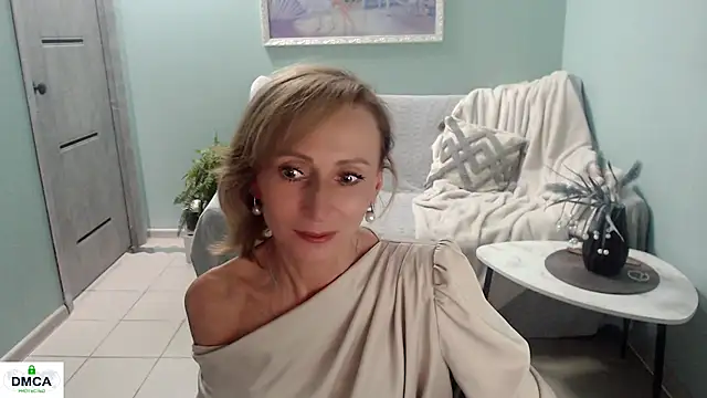 Snapshot of HornyMilf_777 chatting on 07/01/26, 07:43 HornyMilf 777 online show from 07/01/26, 07:43