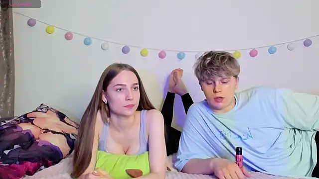 Emily and Ilumi online show from 12/26/24, 07:05