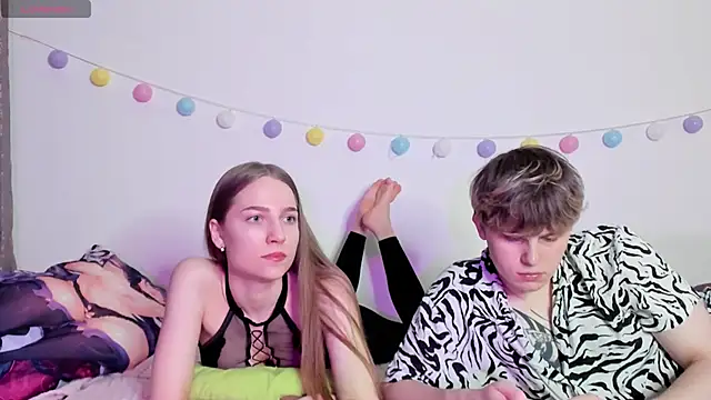 Emily and Ilumi online show from 12/29/24, 12:20