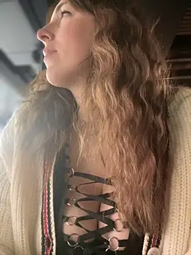 MommmyYummy online show from 11/11/25, 09:31