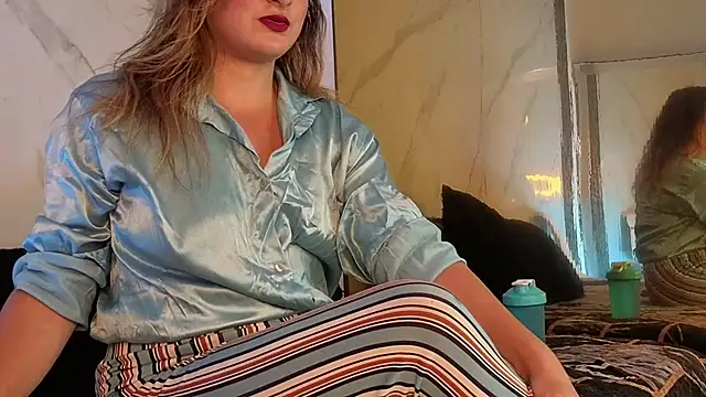 CandyQueenGold online show from 03/23/26, 06:56