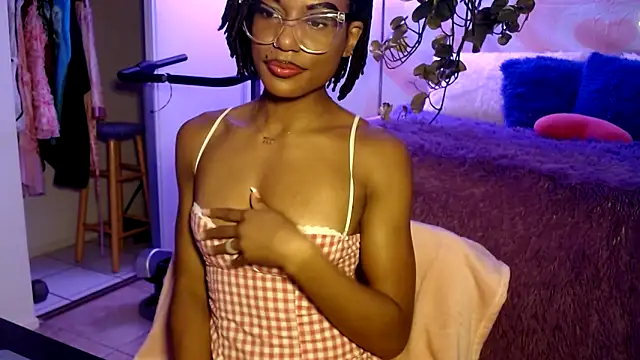 Snapshot of CocoSage chatting on 12/04/25, 11:46 CocoSage online show from 12/04/25, 11:46