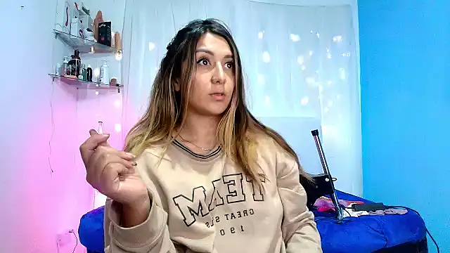 Natasha Wilde  online show from 02/03/25, 09:39