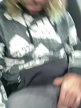 Snapshot of 4kUsh2Fashion0 chatting on 12/16/24, 03:43 4kUsh2Fashion0 online show from 12/16/24, 03:43