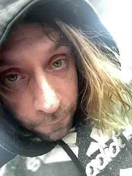 Snapshot of 4kUsh2Fashion0 chatting on 12/24/24, 12:00 4kUsh2Fashion0 online show from 12/24/24, 12:00