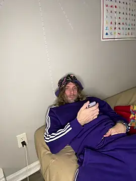 Snapshot of 4kUsh2Fashion0 chatting on 02/03/25, 07:42 4kUsh2Fashion0 online show from 02/03/25, 07:42