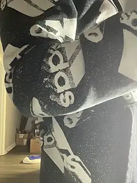 Snapshot of 4kUsh2Fashion0 chatting on 03/06/25, 03:56 4kUsh2Fashion0 online show from 03/06/25, 03:56