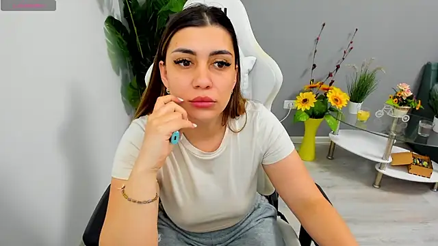 EveEvian online show from 05/13/26, 05:32