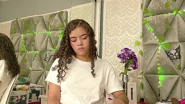 Angela lovee online show from 09/12/25, 12:49