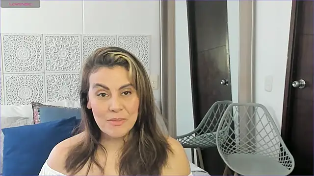 V monse online show from 02/15/25, 07:06