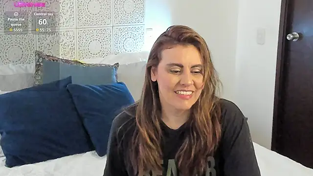 V monse online show from 11/19/25, 11:54