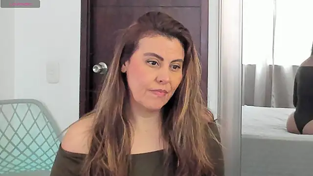 Snapshot of V_monse chatting on 06/03/26, 01:25 V monse online show from 06/03/26, 01:25