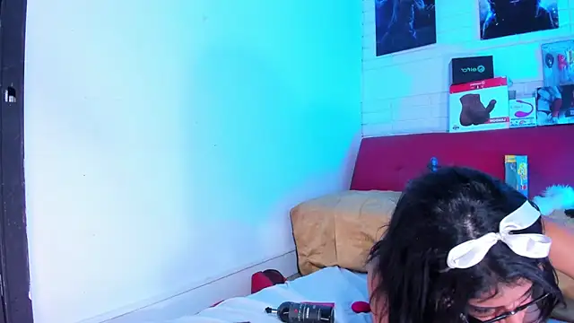 Alahia Rodriguez online show from 03/15/25, 07:53