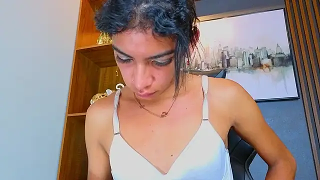 Snapshot of Alahia_Rodriguez chatting on 05/24/26, 12:21 Alahia Rodriguez online show from 05/24/26, 12:21
