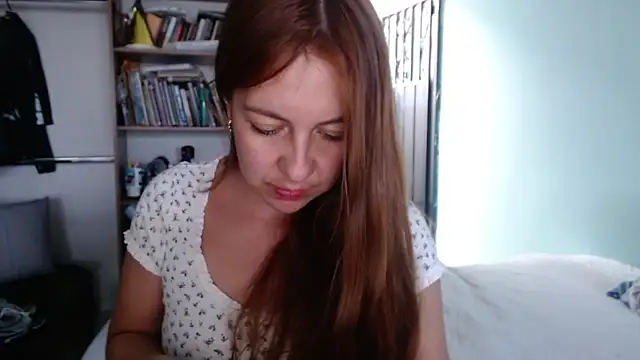 Snapshot of violetapeter_1 chatting on 07/17/26, 08:57 violetapeter 1 online show from 07/17/26, 08:57