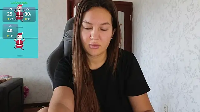 Snapshot of Nelly_Fischer chatting on 01/07/25, 06:27 Nelly Fischer online show from 01/07/25, 06:27