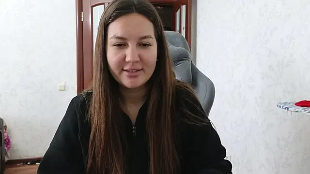 Snapshot of Nelly_Fischer chatting on 01/08/25, 08:27 Nelly Fischer online show from 01/08/25, 08:27