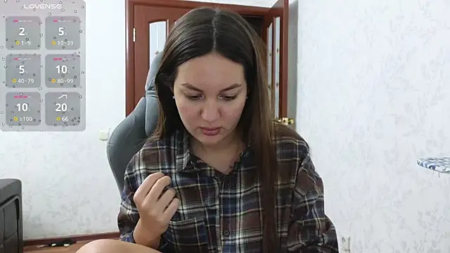 Snapshot of Nelly_Fischer chatting on 01/09/25, 02:18 Nelly Fischer online show from 01/09/25, 02:18