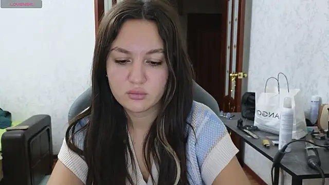 Snapshot of Nelly_Fischer chatting on 03/11/25, 06:08 Nelly Fischer online show from 03/11/25, 06:08