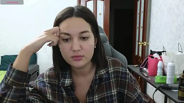 Snapshot of Nelly_Fischer chatting on 03/16/25, 06:55 Nelly Fischer online show from 03/16/25, 06:55