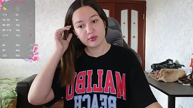 Nelly Fischer online show from 04/15/26, 12:23