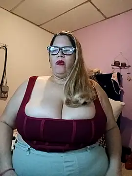 Snapshot of EllisW8 chatting on 03/13/26, 11:22 EllisW8 online show from 03/13/26, 11:22